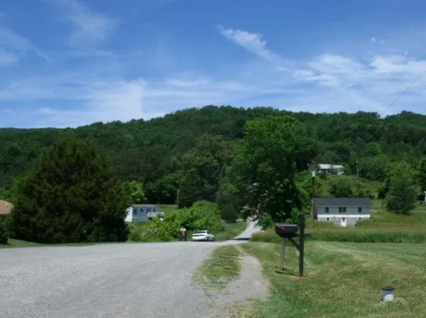 85 Agnes Ln, Pikeville, TN 37367