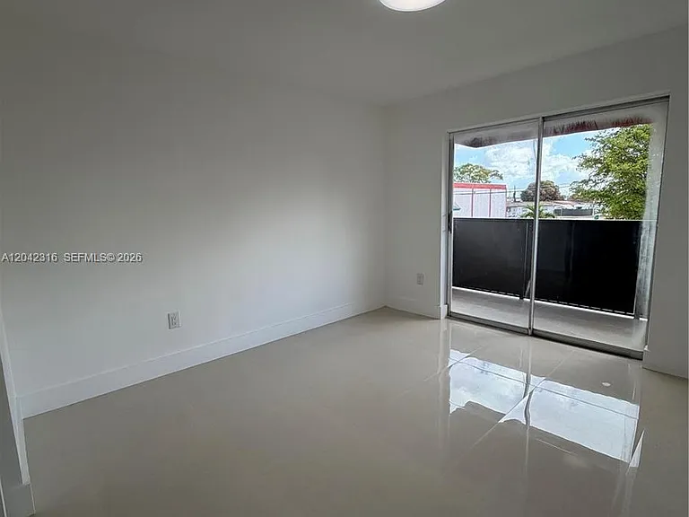 1551 W Okeechobee Rd #9 — Photo 5