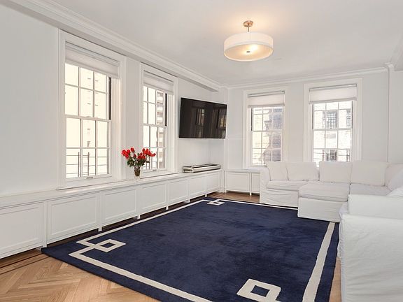 4th image of 1088 Park Ave #15F