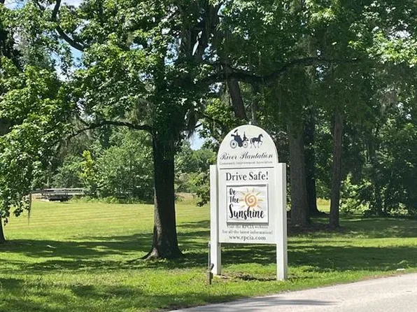634 Bayou Teche Ct, Conroe, TX 77302