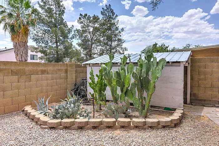 3039 W Calle Levante — Photo 31