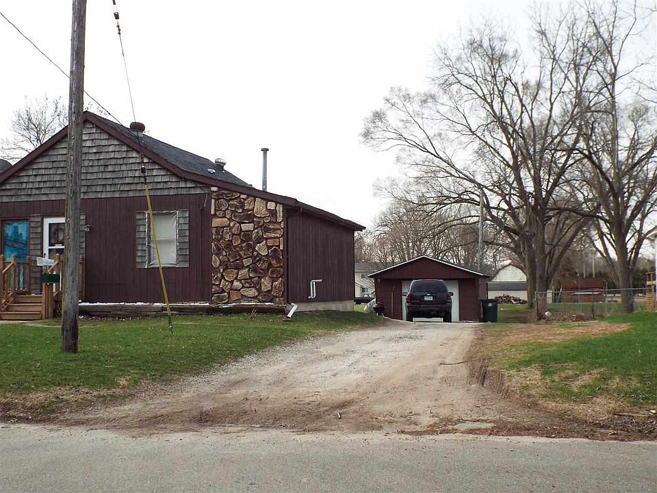 2nd image of 609 Downing Ave