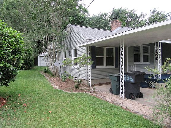 3rd image of 836 N Forest Dr
