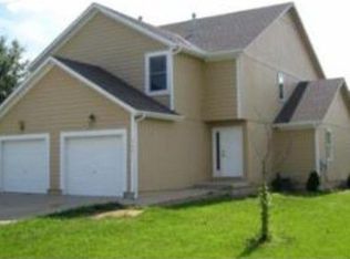 904 N Elm St, Louisburg, KS 66053