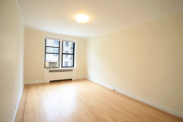 Sold by Simone Song Properties, LLC | media 31