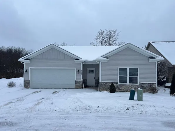 2116 Waterford Pointe Dr, Kent, OH 44240