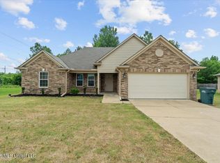 3788 Down River Dr, Southaven, MS 38671