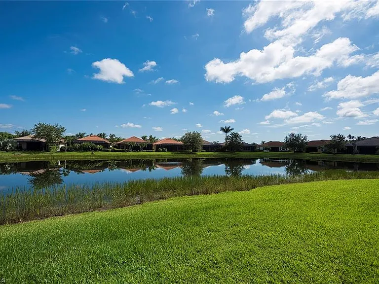 6065 Divot Ct — Photo 17