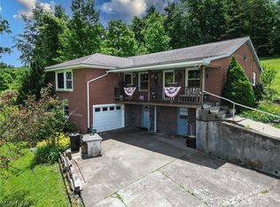 520 Halls Rd, New Matamoras, OH 45767