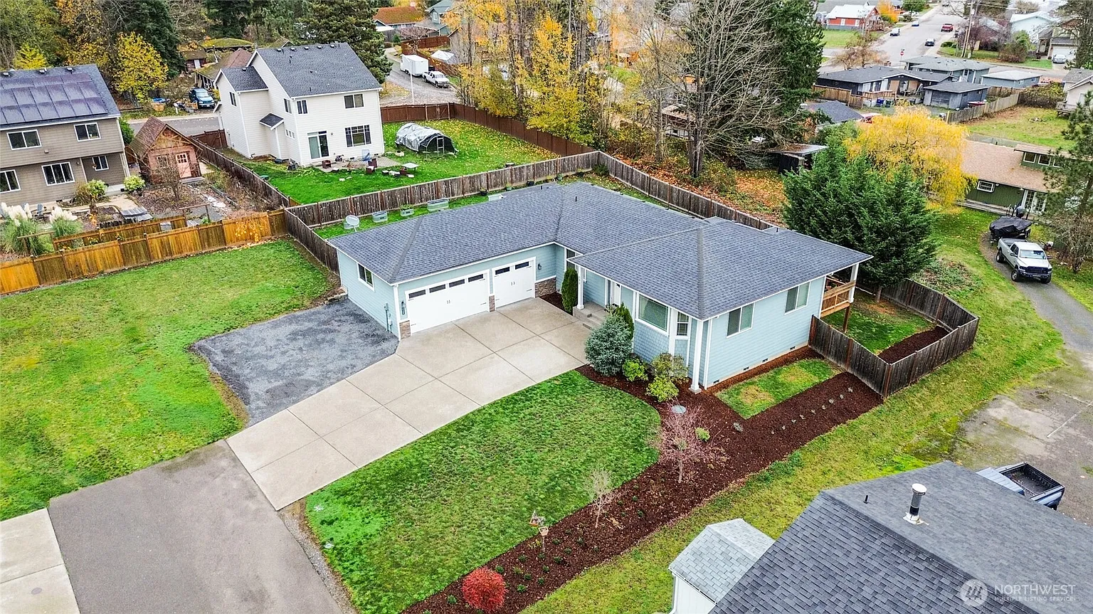 580 Eatonville Highway W photo 1