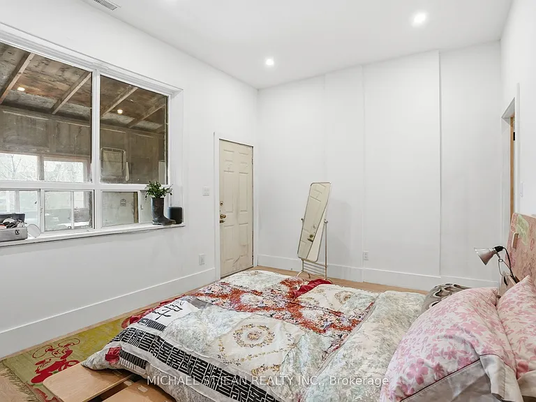 472 Barton St E #UPPER — Photo 11