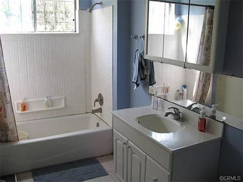 4th image of 14439 Painter Ave