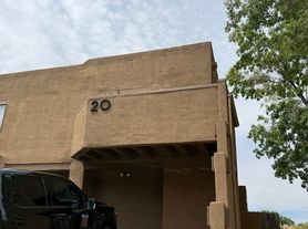 2900 Vista Del Rey NE, Albuquerque, NM