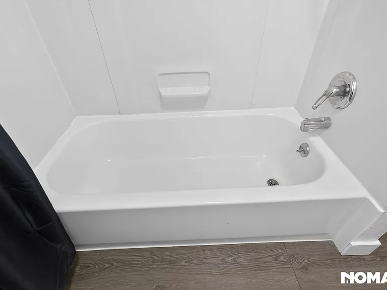 516 Corinthian Ave #B — Photo 14