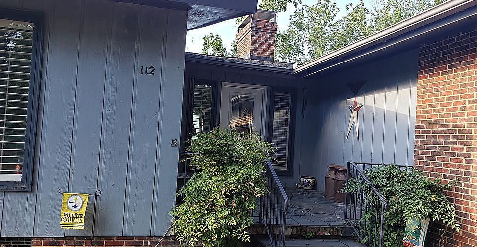 1st image of 112 N Oakwood Dr