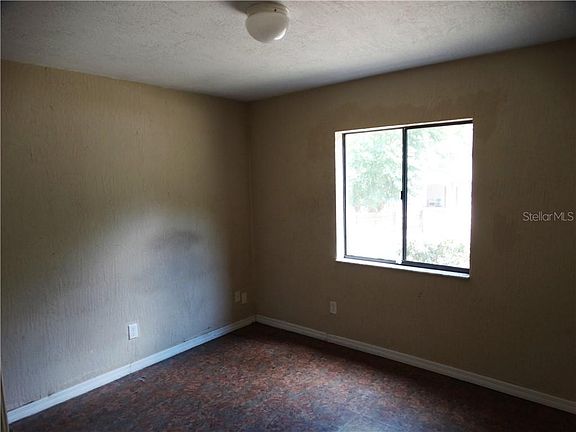 3rd image of 330 W Voorhis Ave