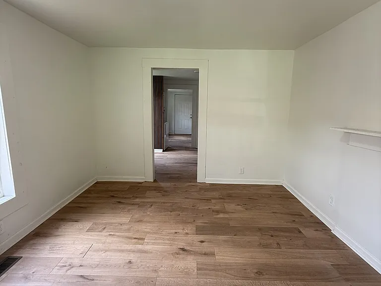 310 Gamma St S — Photo 3