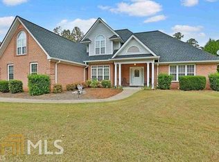 165 Roscommon Ct, Tyrone, GA 30290