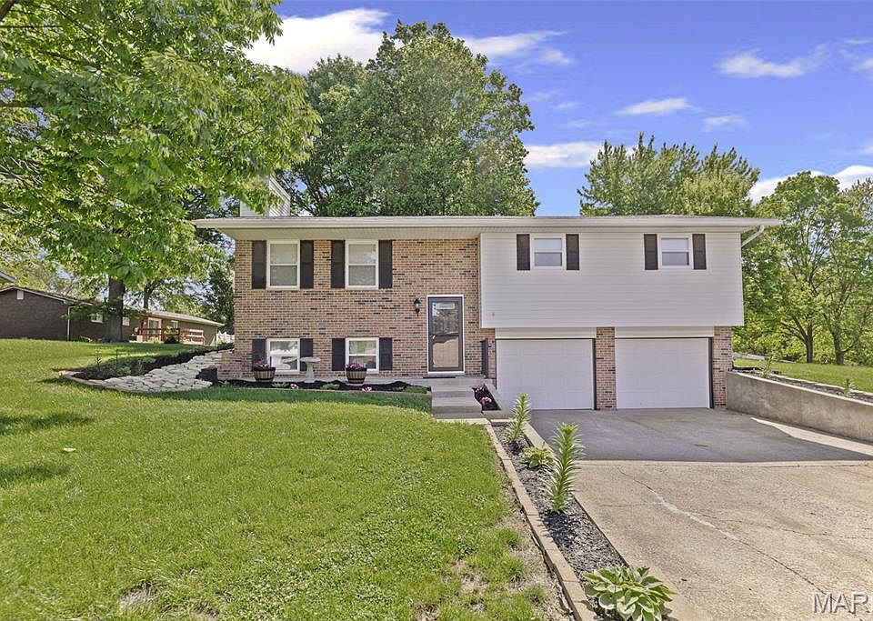 1st image of 910 Borri Dr