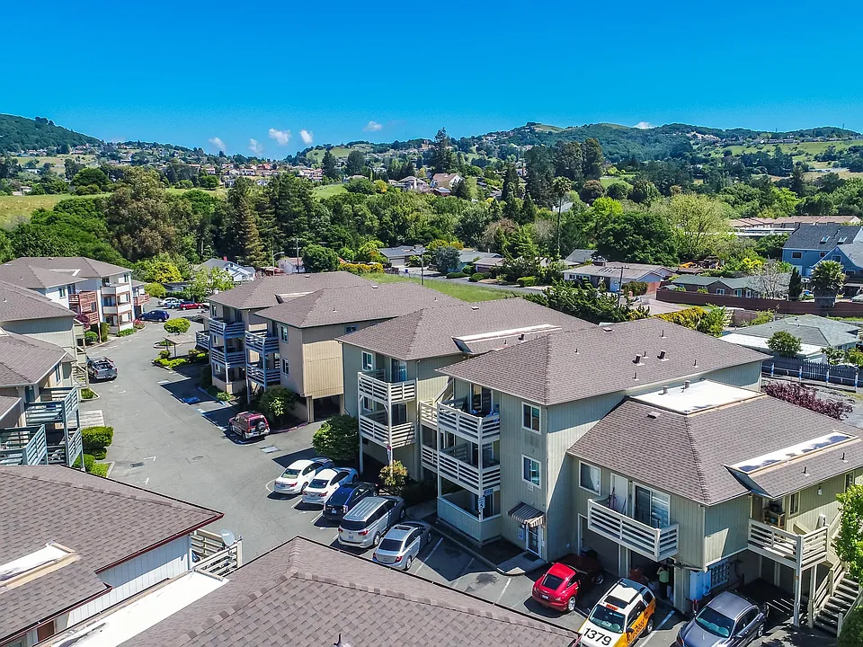 Heritage Grove Apartments