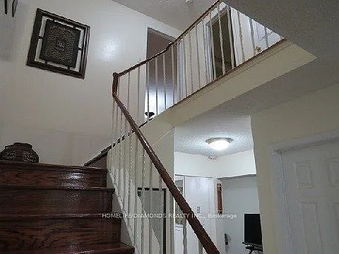 40 Harley Dr — Photo 6
