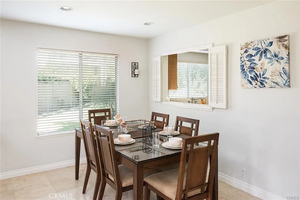 3 bed, 2.0 bath, 1673 sqft, $6,500 — Photo 4