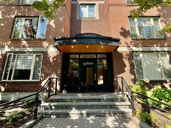 499 Sunnyside Ave #203, Ottawa, ON K1S 0S8