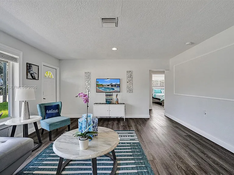 3730 SW 47th Ct — Photo 13