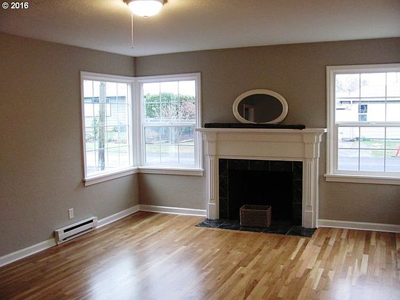 4th image of 3701 E Evergreen Blvd