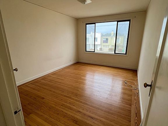 5th image of 2218 40th Ave