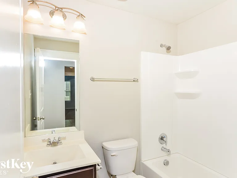 10518 Rosalina Loop — Photo 13
