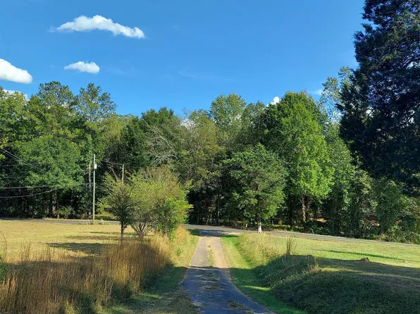 93 Cedar Creek Rd, Cartersville, GA 30121