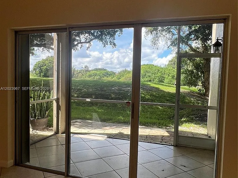 16373 Malibu Dr #51 — Photo 27
