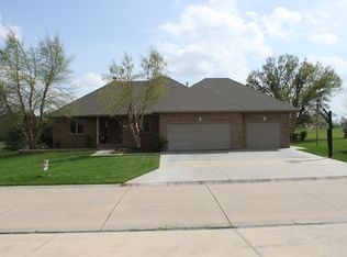 47 Park View Rd, Hesston, KS 67062