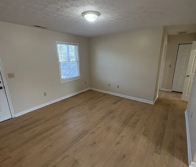 1374 Reservoir St #D — Photo 5