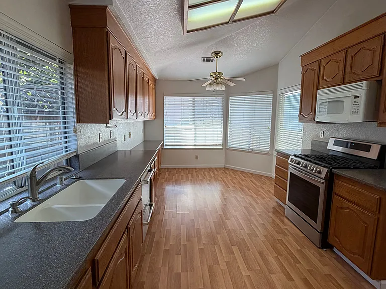 6260 Vanden Rd — Photo 5