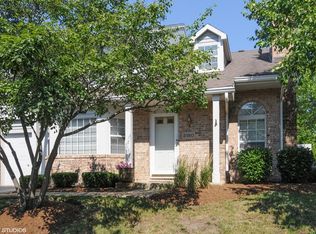 3180 Anton Dr, Aurora, IL 60504