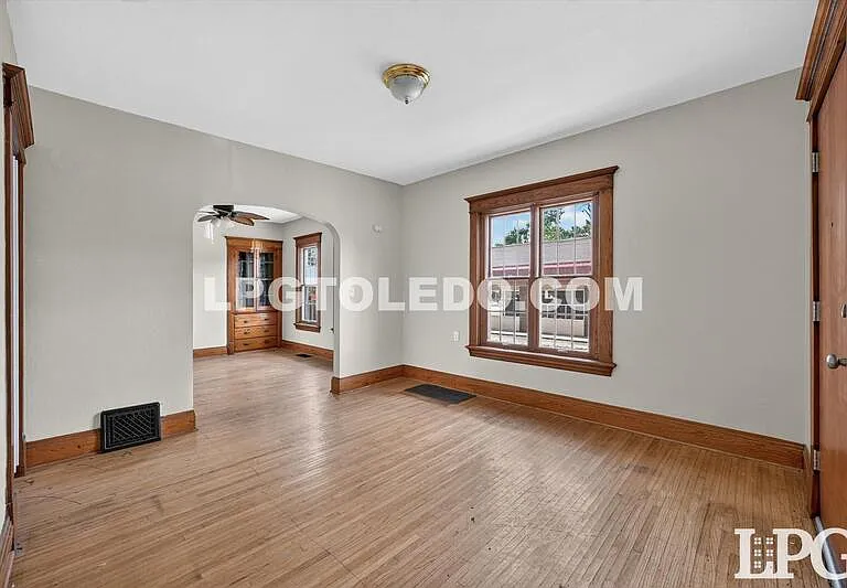 3318 Stickney Ave — Photo 14