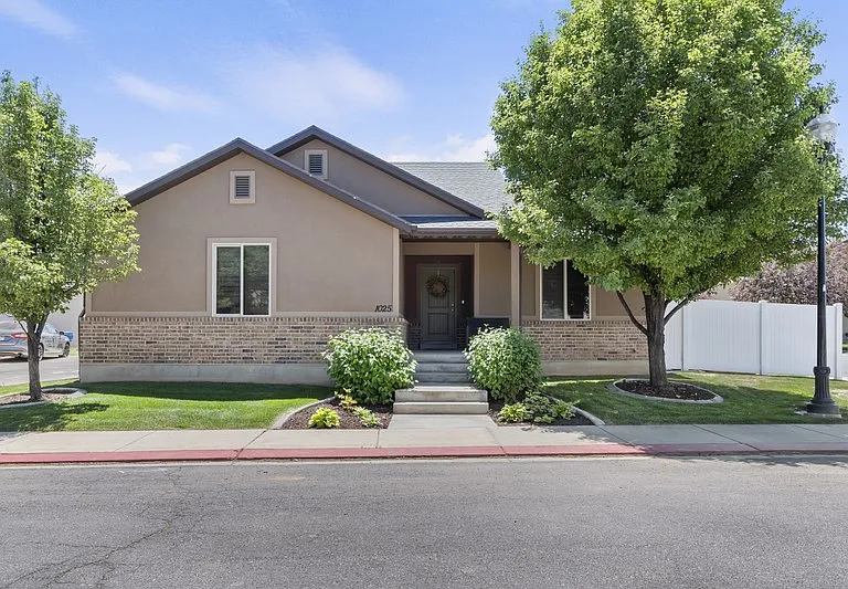 1025 N Apple Seed Ln — Photo 1