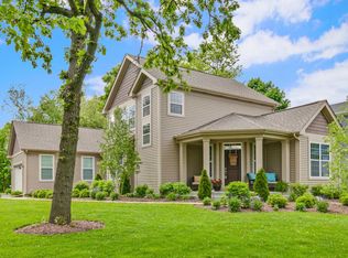 664 Country Club Rd, Crystal Lake, IL 60014