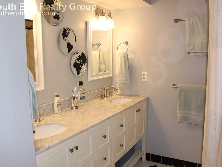 184 W Canton St #7 — Photo 18