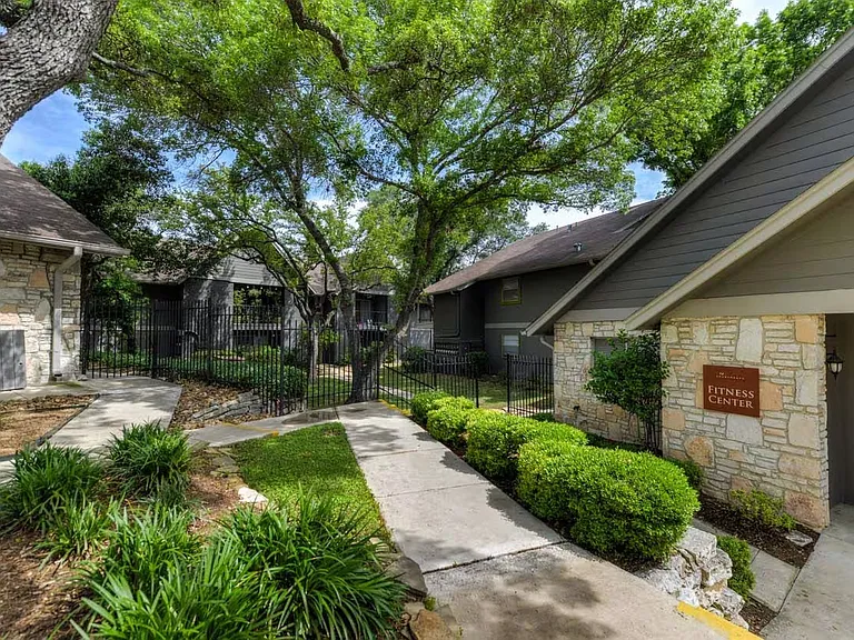 Experience the charm of Distinction Apartment Homes, where modern living meets serene landscapes. Enjoy well-designed spaces, lush greenery, and a vibrant community atmosphere. Explore the lifestyle you deserve today! Contact us for more details!