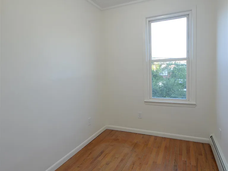 241 Randolph Ave #2 — Photo 17