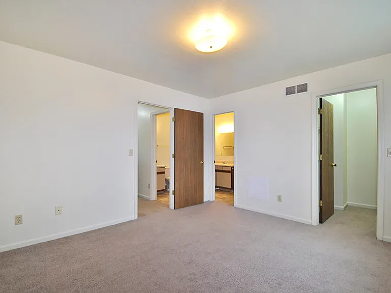 The View Apartments and Townhomes — Photo 19