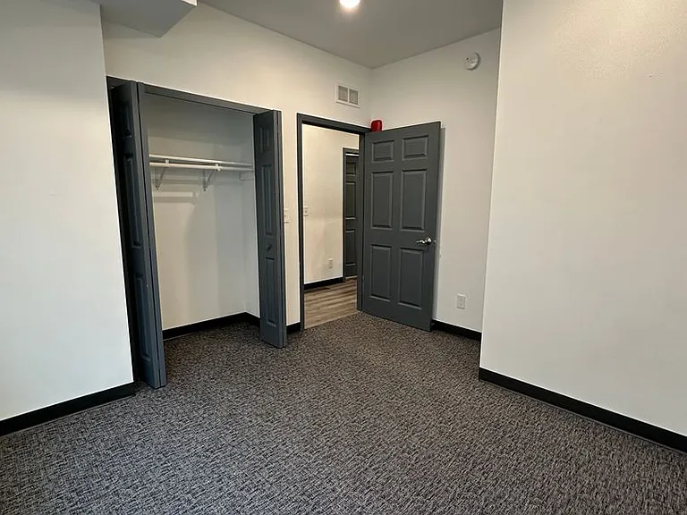 The Eastview — Photo 32