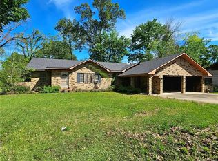 622 N Preston St, Marksville, LA 71351