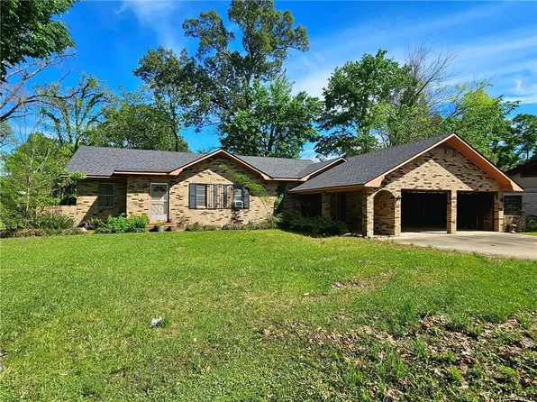 622 N Preston St, Marksville, LA 71351