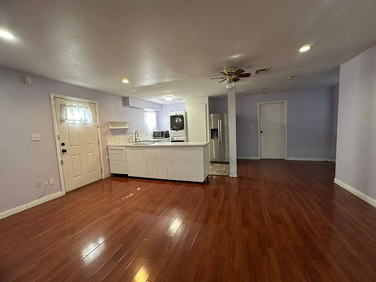 Building Photo - 1709 Shadow Mountain Pl #2