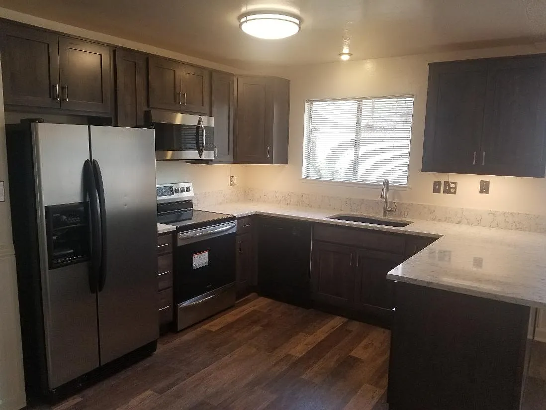 4 bed, 1536 sqft, $2,850 — Photo 2