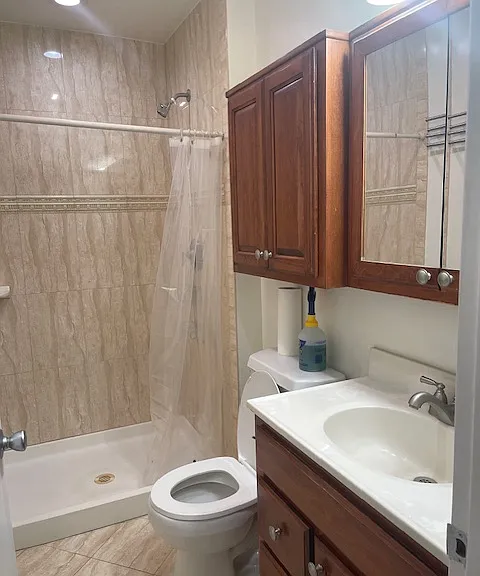 851 W 23rd St #B — Photo 4